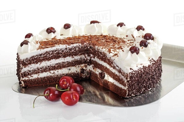 chocoladetaart met zure kersen